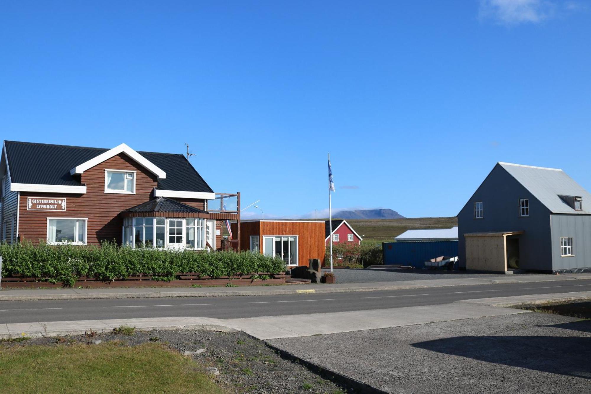 Guesthouse Lyngholt Þórshöfn Buitenkant foto