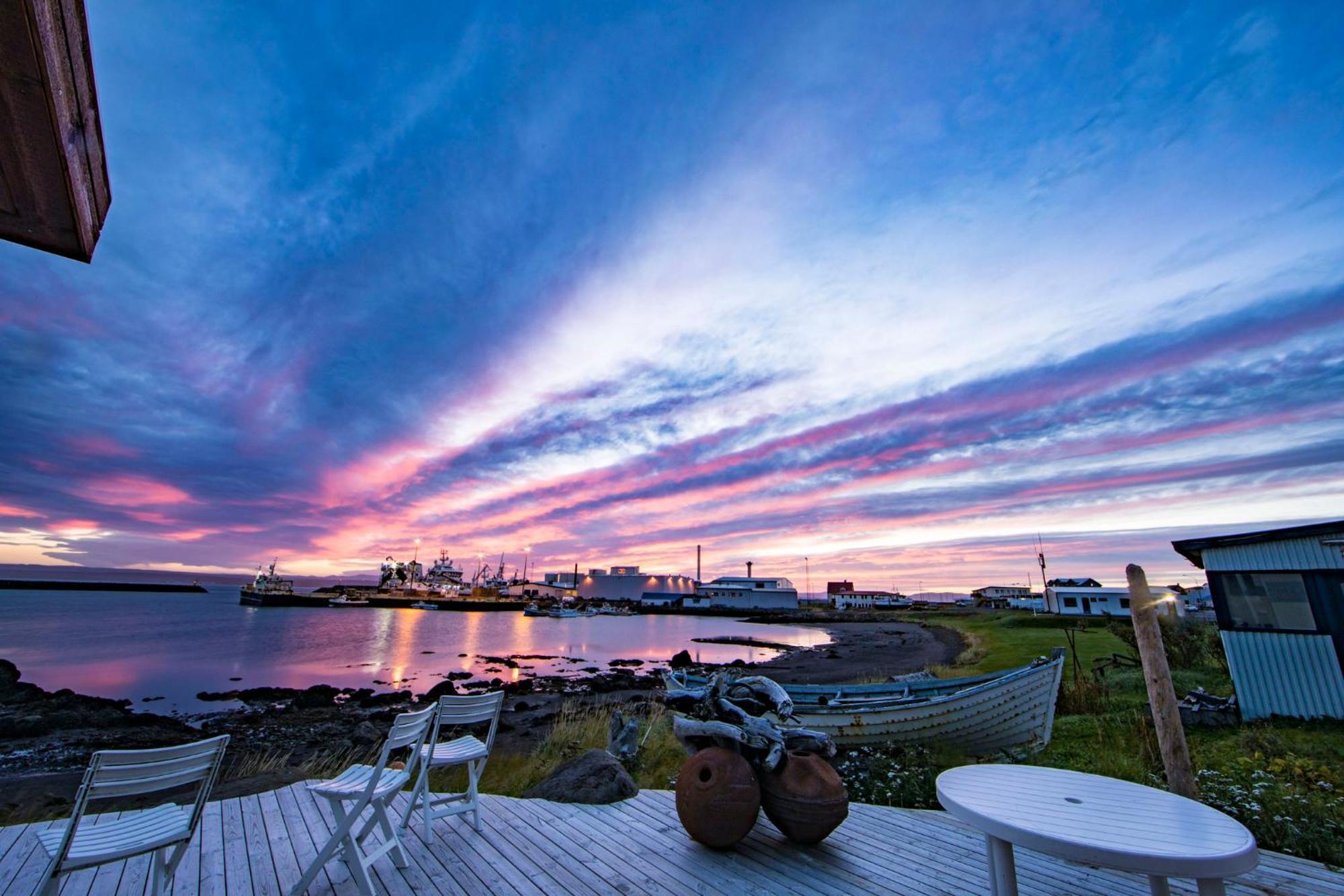 Guesthouse Lyngholt Þórshöfn Buitenkant foto